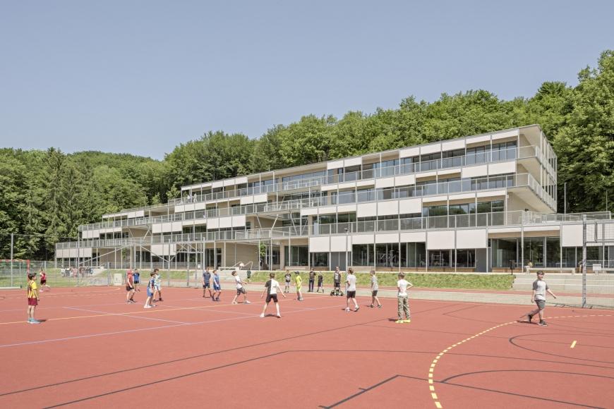 Wienerwaldgymnasium Tullnerbach © Hertha Hurnaus