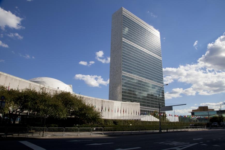 Die Gebäude der Generalversammlung und des Sekretariats der UNO in New York, 1947-52 (c) Wiki Commons