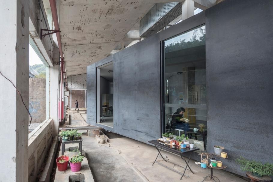 "iD town", conversion of a disused printing and dyeing plant into an art district in Guangdong province (China) by O-office architects, Guangzhou; Image courtesy of O-office; Photographer: Laurian Ghinitoiu