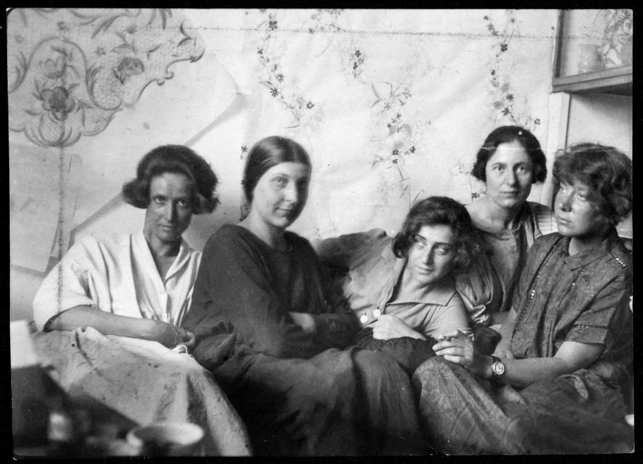 © MAK, Charlotte Billwiller, Mathilde Flögl, Susi Singer, Marianne Leisching und Maria Likarz, Fotografie, 1924 