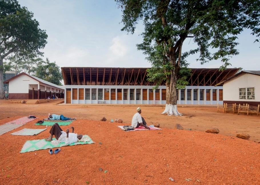 Krankenhaus in Ngaubela, Design-Build Projekt der TU München in Kamerun, 2014, Foto: Matthias Kestel