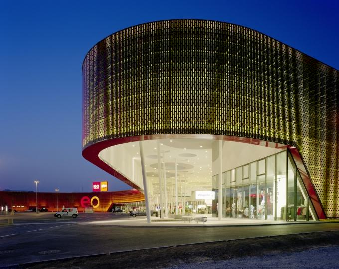 Shopping Mall EO - Erstes Power Center Österreichs © Bruno Klomfar 