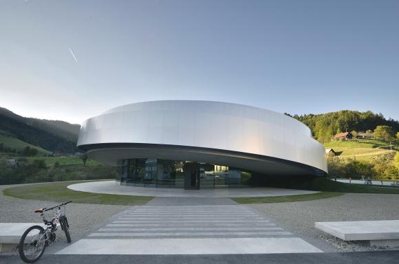 Deklava Gregoric Architects | DGA KSEVT | Foto: Tomaz Gregoric